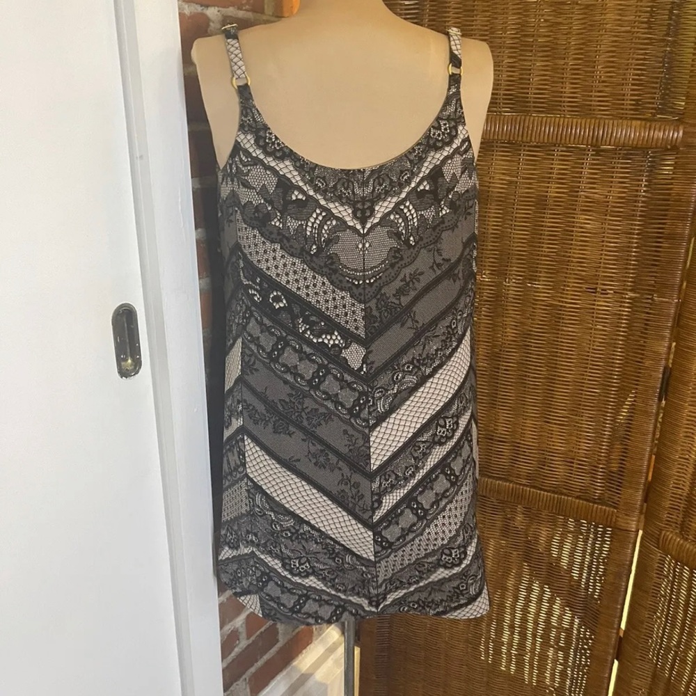 CABI Monaco Lace Print Cami Tunic Tank Top Black Beige Sleeveless Blouse M